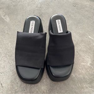 Slinky 30 - Steve Madden